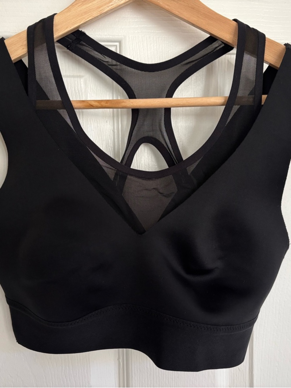 Black Mesh-Back Seamless Sports Bra - Athleta